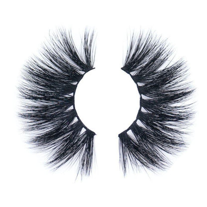 close up of cary 5d mink lashes