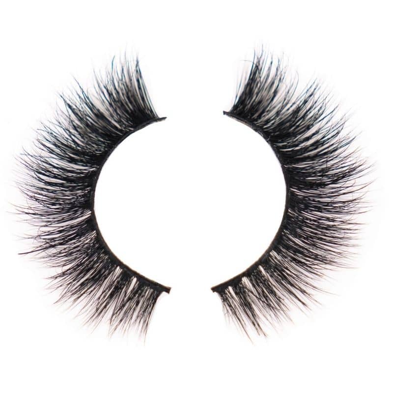 close up view of Berlin 3d mink lashes
