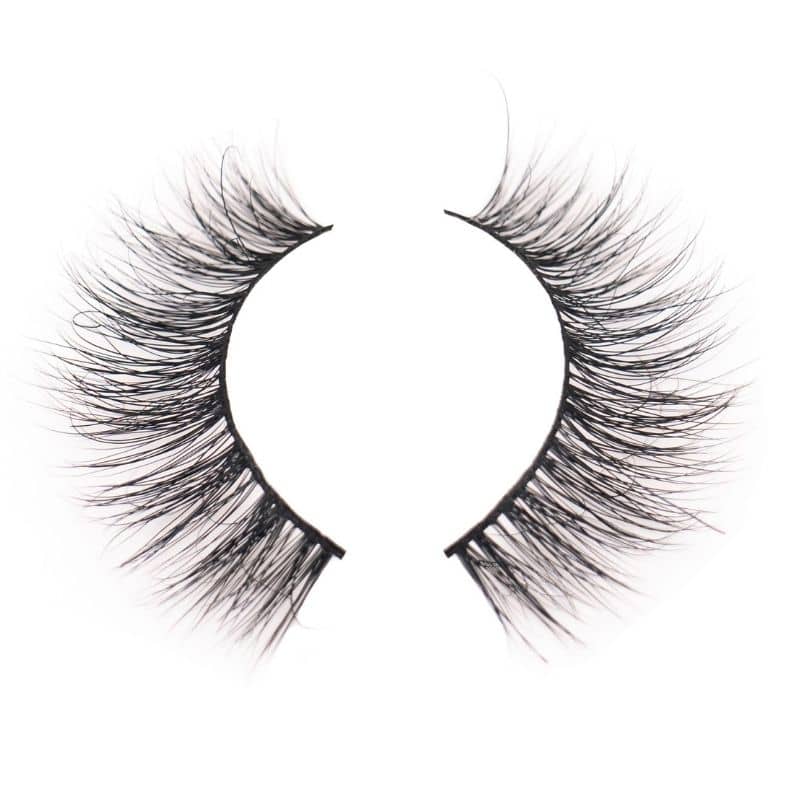 close up of Shanghai 3D mink thin line lashes